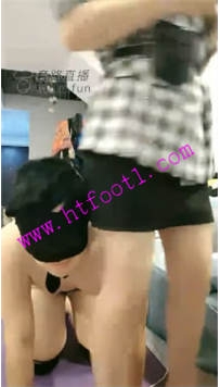 TL19213 咩祖S洗脚能舌骑马舔丝深喉33分钟