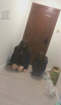TL957 圣蒂祖宗 玩弄两只小猫咪 1125