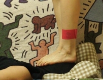 安安裸足全体重踩脸 YC-240926