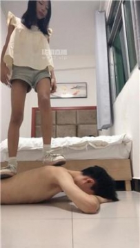 【调教视频】【怡怡s】洛丽塔s-白袜脚踩哥哥 JS250827-6