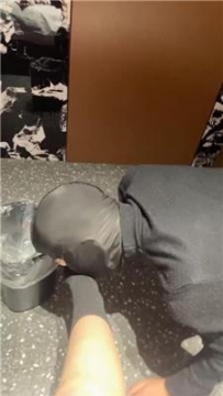 【调教视频】【白兔】赏赐圣水-磕头舔脏鞋黑棉袜 JS250305-20