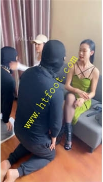 TL27054 二宝】超颜素人鞭打长时间骑马踩头中深喉83分钟