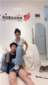 【调教视频】【甜甜】素人女神脏鞋白袜蹂躏踩【双视角版】 JS250829-28