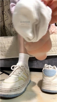 【第一视角】【白渝】运动鞋白棉袜    260124-2