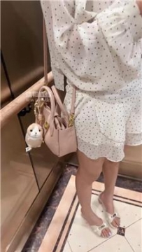 【调教视频】【素人挖掘机】户外开发陪酒小妹虐【上】 bf55615