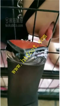 TL24669 傲雪】圈养狗的厕奴体验首次开发黄金全部吃光光32分钟
