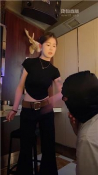 【调教视频】【uus】KTV-陪酒小妹抽耳光/喝口水啤酒 bf56842