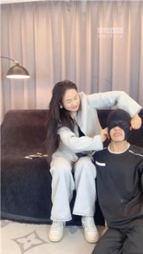 【调教视频】【女生也能很暴力】素人失恋暴揍废物 bf57626