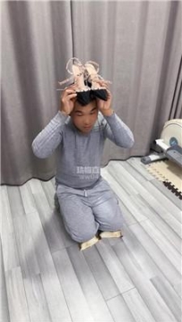 【调教视频】【伊潼】惩罚头顶鞋-鞭打高跟踩 JS251106-20