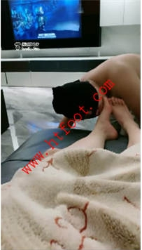 TL18343 蜜桃儿S客厅调教32分钟