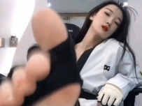 【初柒S】绝美学生主不良少女跆拳道粗口诱惑踹脚靶M强制踹  JS251212~6