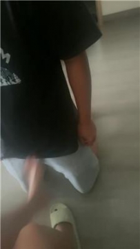 【调教视频】【苏老师】品尝原味裸足-骑马骑脖 JS250808-32