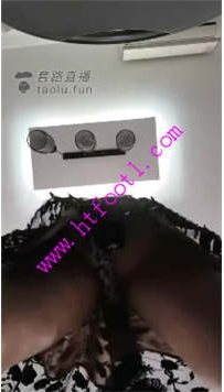 TL20113 萱萱女蒂S小件货偷看麻麻裙底31分钟