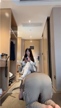 【调教视频】【子熙】赏赐晨尿-白袜气味辱【双视角版】 bf54308