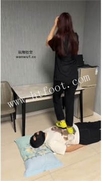 TL48933 精神小妹】姐妹跳踩羞辱25分钟