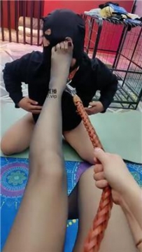 【调教视频】【咩祖】高跟踩踏/坐脸窒息/虐乳 bf50696