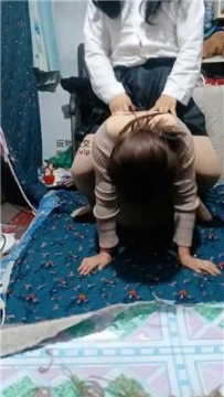 【调教视频】【伪娘和人妻】蓬头垢面的狗就是骚 bf50502