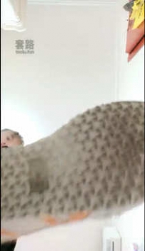 TL9362 冰冰女王 胯下仰视角白袜 小白鞋脏鞋底贱狗跪舔啊