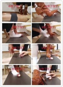 【绝美奇怪女神】最新线下隔板踩DD吐奶25分