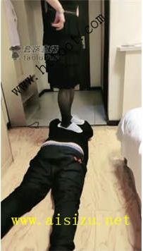 TL22261 心甜夫妻】夫妻主调教贱狗36分钟