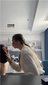 【调教视频】【小图】桌底视角恋足舔-吃白袜 JS250324-10