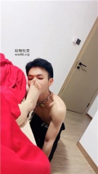 【调教视频】【南月女神】下跪裸足狂舔 JS250222-41