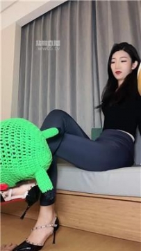 【调教视频】【江湖狼】白领S-高跟碾压踩 JS251113-25