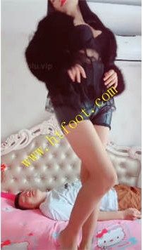TL40565 兔粉粉女皇】老娘站你身上跳舞32分钟
