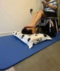 28130  小主妹妹第二次玩弄蹦床哥哥