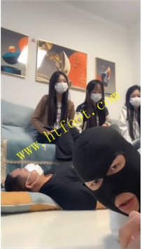 TL39923 精神小妹】深夜赤脚踩踏33分钟