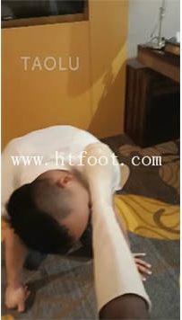 TL28571 心理学】超级耳光暴力素人主人带闺蜜调教61分钟