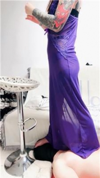 【调教视频】【乐主】网袜美腿踩踏-骑狗脖 JS251015-18