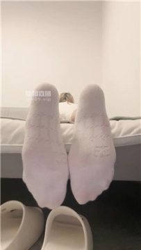 【第一视角】【酒鸽】白棉袜裸足怼屏视角    250723-11