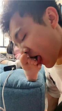【调教视频】【薇薇】奶狗家奴下跪伺候 bf51283