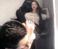 18岁绝美女学生s化身臭脚女劫匪狂虐被绑富二代剧情篇 YC-220427-2