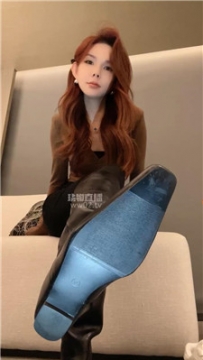 【第一视角】【欣妍】牛仔裤白袜皮靴人格羞辱    251022-20