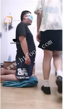 TL47683 汤圆】重度耳光白袜踩踏31分钟
