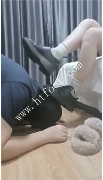 TL46638 林十七】绅喉专场剩水鞭打脚皮喂食62分钟
