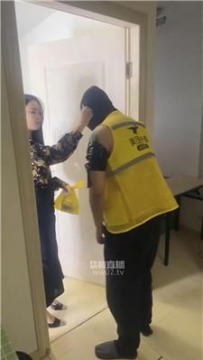 【调教视频】【恩恩】惩罚迟到外卖小哥 JS251024-10