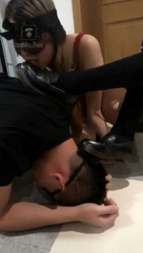 TL10371 维妮 女奴舔鞋喂废物狗儿子喝圣水