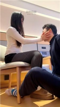 【调教视频】【诗酒】上海模特雪地靴踩踏 bf60656